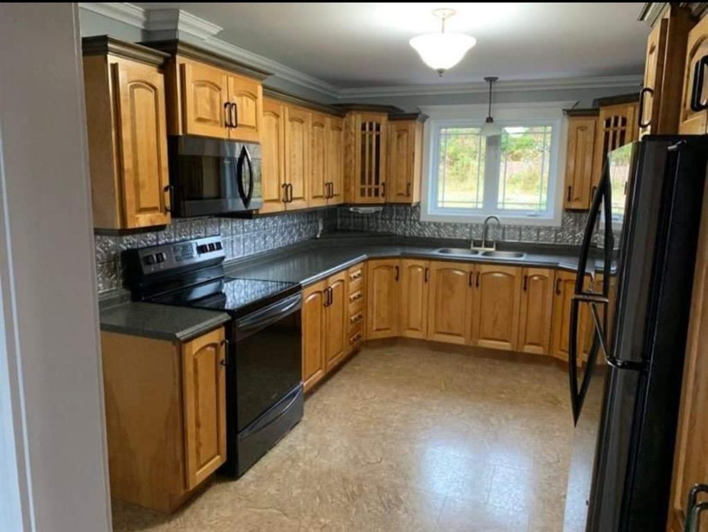 10 CRESTVIEW HEIGHTS, MARYSTOWN, Newfoundland, Canada A0E 2M0, ,3 BathroomsBathrooms,Residential,For Sale,CRESTVIEW HEIGHTS,4649
