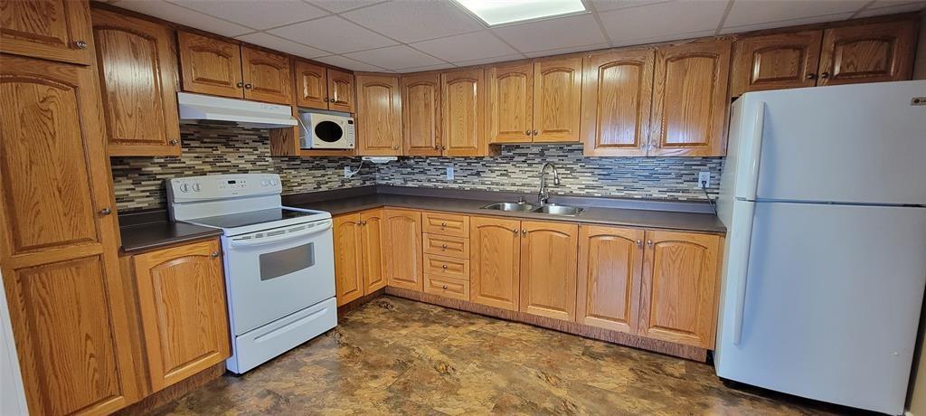 10 CRESTVIEW HEIGHTS, MARYSTOWN, Newfoundland, Canada A0E 2M0, ,3 BathroomsBathrooms,Residential,For Sale,CRESTVIEW HEIGHTS,4649