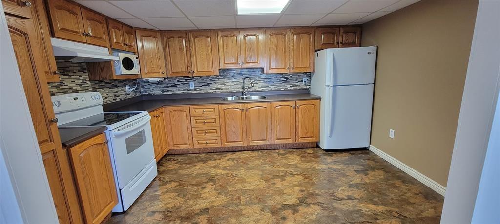 10 CRESTVIEW HEIGHTS, MARYSTOWN, Newfoundland, Canada A0E 2M0, ,3 BathroomsBathrooms,Residential,For Sale,CRESTVIEW HEIGHTS,4649