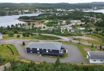 10 CRESTVIEW HEIGHTS, MARYSTOWN, Newfoundland, Canada A0E 2M0, ,3 BathroomsBathrooms,Residential,For Sale,CRESTVIEW HEIGHTS,4649