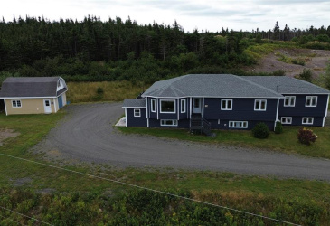 10 CRESTVIEW HEIGHTS, MARYSTOWN, Newfoundland, Canada A0E 2M0, ,3 BathroomsBathrooms,Residential,For Sale,CRESTVIEW HEIGHTS,4649