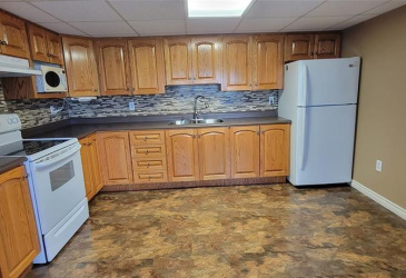 10 CRESTVIEW HEIGHTS, MARYSTOWN, Newfoundland, Canada A0E 2M0, ,3 BathroomsBathrooms,Residential,For Sale,CRESTVIEW HEIGHTS,4649