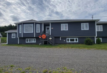 10 CRESTVIEW HEIGHTS, MARYSTOWN, Newfoundland, Canada A0E 2M0, ,3 BathroomsBathrooms,Residential,For Sale,CRESTVIEW HEIGHTS,4649
