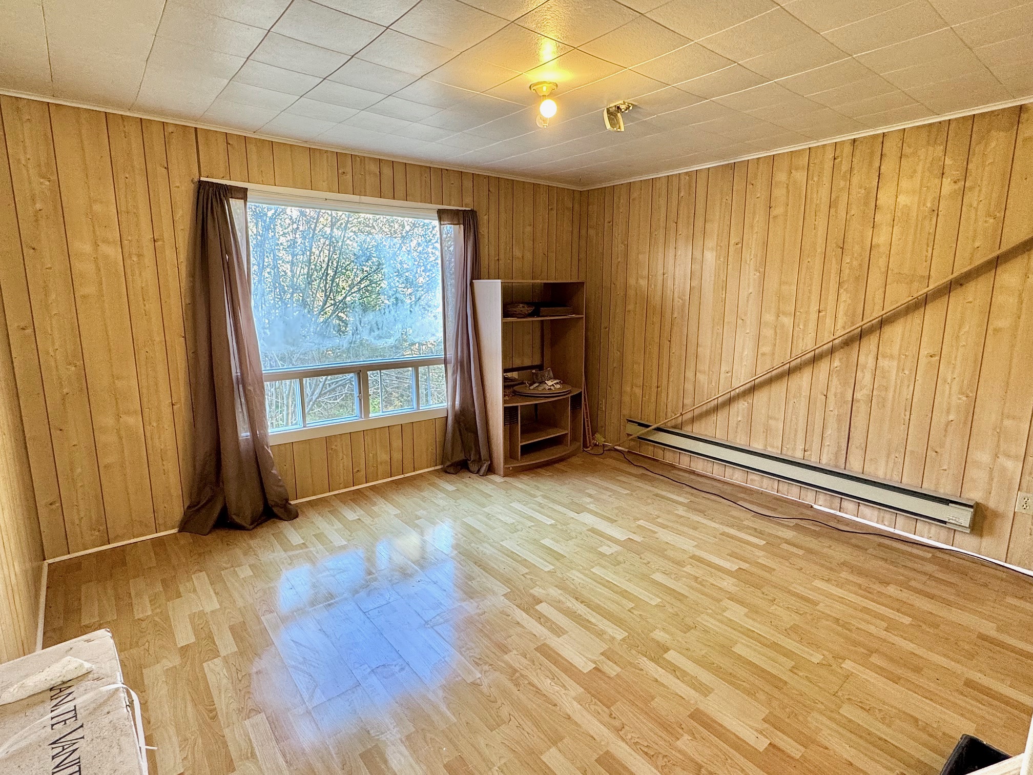 17 STRONG'S ROAD, CLARENVILLE, Newfoundland, Canada A5A 1X8, ,1 BathroomBathrooms,Residential,Sale Pending,STRONG'S ROAD,5607