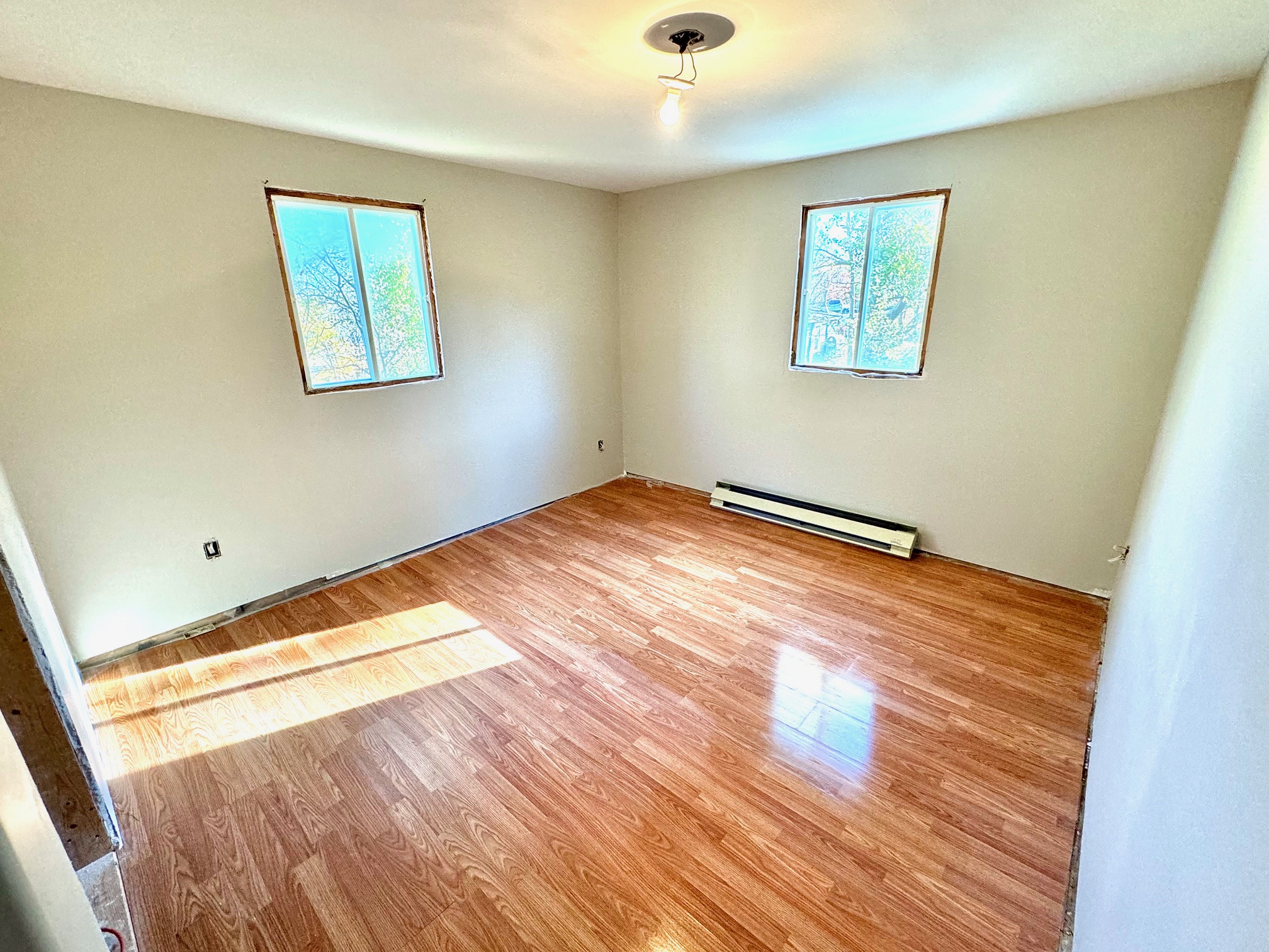 17 STRONG'S ROAD, CLARENVILLE, Newfoundland, Canada A5A 1X8, ,1 BathroomBathrooms,Residential,Sale Pending,STRONG'S ROAD,5607