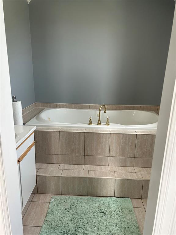 25 MAIN ROAD, PORT DE GRAVE, Newfoundland, Canada A0A 3J0, ,3 BathroomsBathrooms,Residential,For Sale,MAIN ROAD,5658