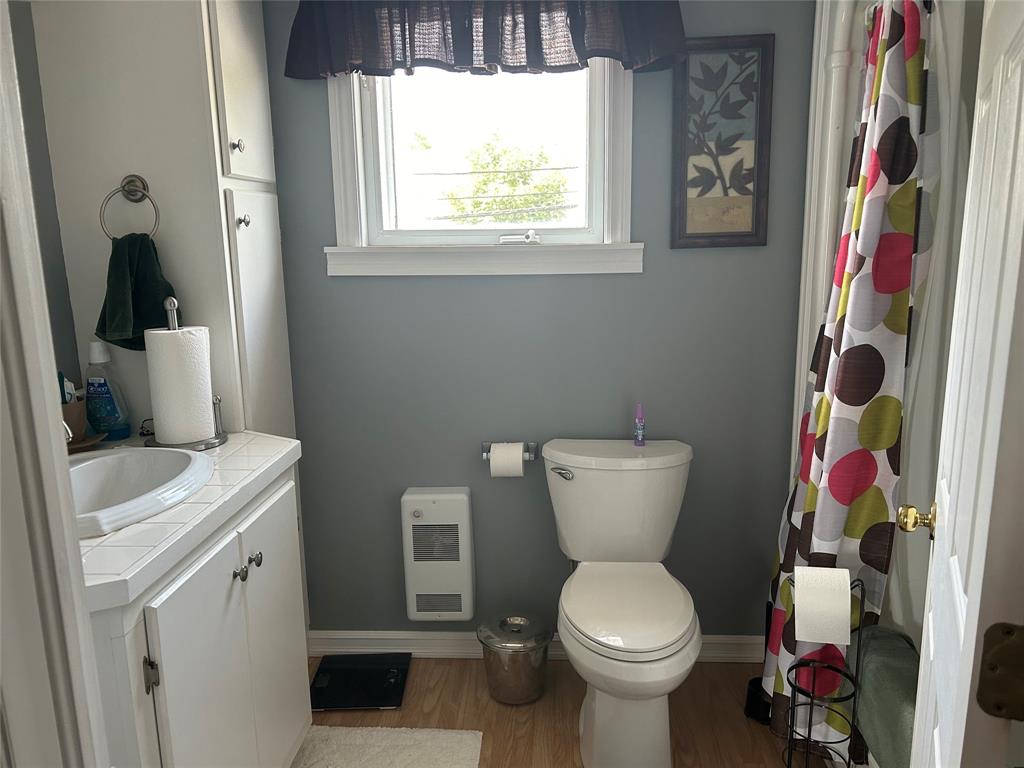 25 MAIN ROAD, PORT DE GRAVE, Newfoundland, Canada A0A 3J0, ,3 BathroomsBathrooms,Residential,For Sale,MAIN ROAD,5658