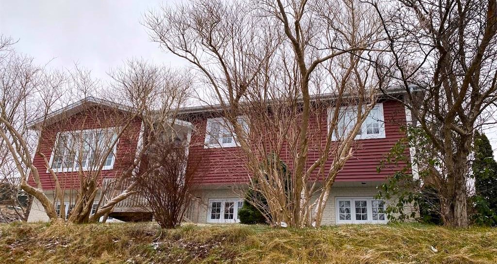 35 RATTLEY ROW, BRIGUS, Newfoundland, Canada A0A 1K0, ,1 BathroomBathrooms,Residential,Reduced,RATTLEY ROW,5678