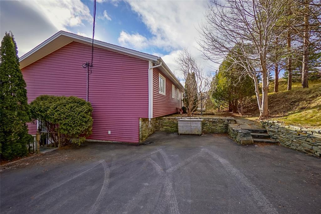 35 RATTLEY ROW, BRIGUS, Newfoundland, Canada A0A 1K0, ,1 BathroomBathrooms,Residential,Reduced,RATTLEY ROW,5678