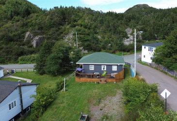 2-4 JORGENSEN'S ROAD, BURIN, Newfoundland, Canada A0E 1E0, ,1 BathroomBathrooms,Residential,Reduced,JORGENSEN'S ROAD,5692