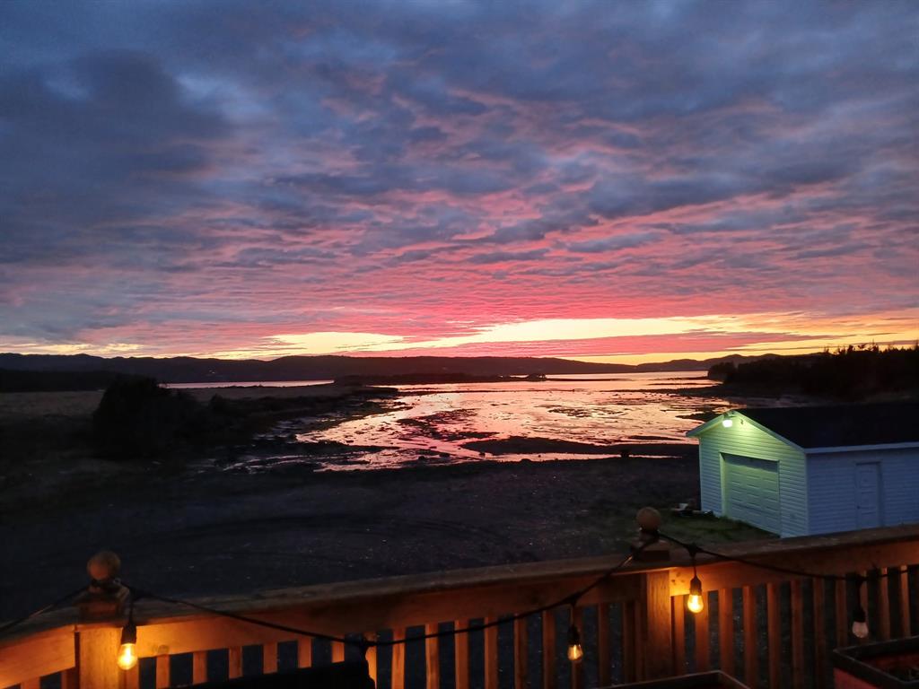 364 MAIN STREET, BURIN, Newfoundland, Canada A0E 1E0, ,2 BathroomsBathrooms,Residential,Sold,MAIN STREET,5693