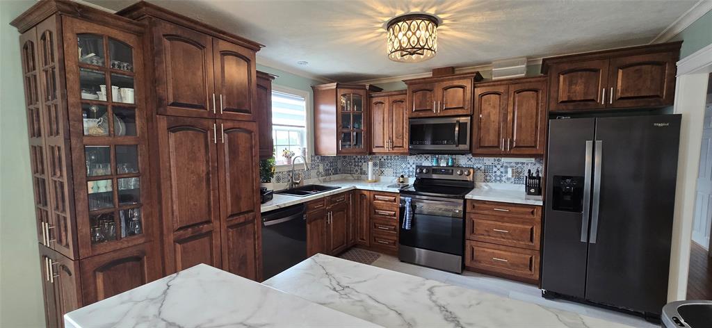 364 MAIN STREET, BURIN, Newfoundland, Canada A0E 1E0, ,2 BathroomsBathrooms,Residential,Sold,MAIN STREET,5693