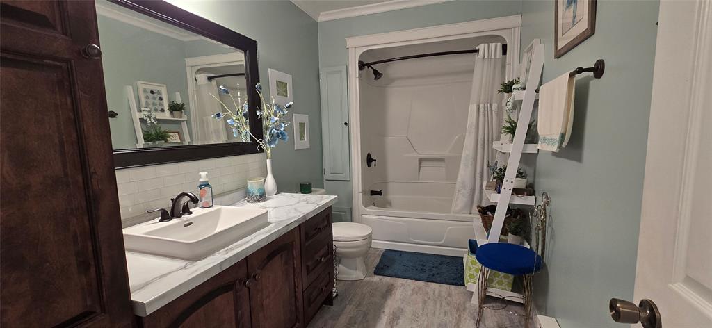 364 MAIN STREET, BURIN, Newfoundland, Canada A0E 1E0, ,2 BathroomsBathrooms,Residential,Sold,MAIN STREET,5693