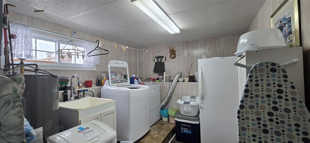 364 MAIN STREET, BURIN, Newfoundland, Canada A0E 1E0, ,2 BathroomsBathrooms,Residential,Sold,MAIN STREET,5693