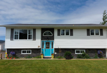 364 MAIN STREET, BURIN, Newfoundland, Canada A0E 1E0, ,2 BathroomsBathrooms,Residential,Sold,MAIN STREET,5693