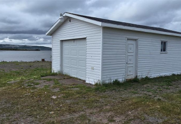 364 MAIN STREET, BURIN, Newfoundland, Canada A0E 1E0, ,2 BathroomsBathrooms,Residential,Sold,MAIN STREET,5693