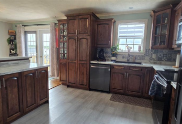 364 MAIN STREET, BURIN, Newfoundland, Canada A0E 1E0, ,2 BathroomsBathrooms,Residential,Sold,MAIN STREET,5693