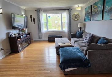 364 MAIN STREET, BURIN, Newfoundland, Canada A0E 1E0, ,2 BathroomsBathrooms,Residential,Sold,MAIN STREET,5693
