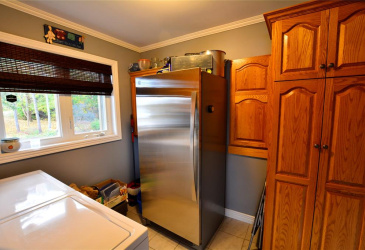 74 MAIN HIGHWAY, BLAKETOWN, Newfoundland, Canada A0B 1C0, ,2 BathroomsBathrooms,Residential,Reduced,MAIN HIGHWAY,5714