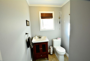 74 MAIN HIGHWAY, BLAKETOWN, Newfoundland, Canada A0B 1C0, ,2 BathroomsBathrooms,Residential,Reduced,MAIN HIGHWAY,5714