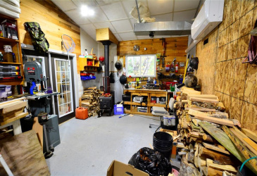 74 MAIN HIGHWAY, BLAKETOWN, Newfoundland, Canada A0B 1C0, ,2 BathroomsBathrooms,Residential,Reduced,MAIN HIGHWAY,5714