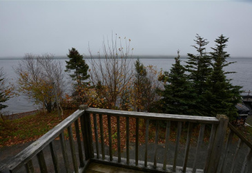 74 MAIN HIGHWAY, BLAKETOWN, Newfoundland, Canada A0B 1C0, ,2 BathroomsBathrooms,Residential,Reduced,MAIN HIGHWAY,5714
