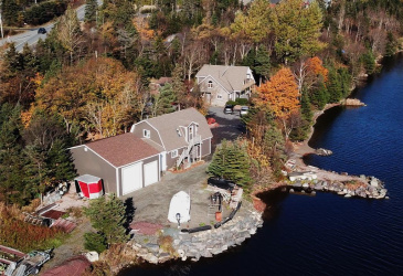74 MAIN HIGHWAY, BLAKETOWN, Newfoundland, Canada A0B 1C0, ,2 BathroomsBathrooms,Residential,Reduced,MAIN HIGHWAY,5714