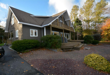 74 MAIN HIGHWAY, BLAKETOWN, Newfoundland, Canada A0B 1C0, ,2 BathroomsBathrooms,Residential,Reduced,MAIN HIGHWAY,5714