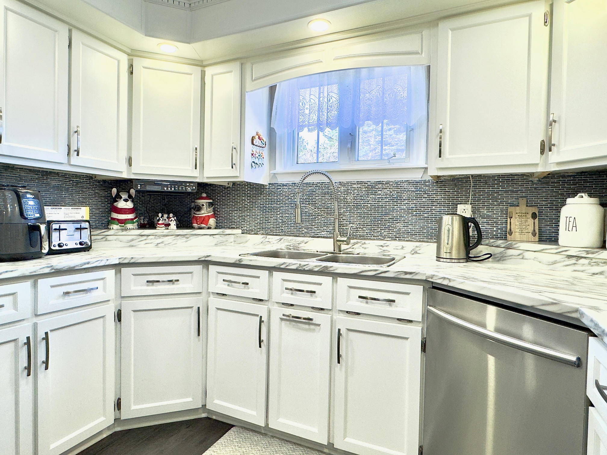 29 OCEANVIEW CRESCENT, BROOKLYN, Newfoundland, Canada A0C 1V0, ,1 BathroomBathrooms,Residential,Reduced,OCEANVIEW CRESCENT,5740