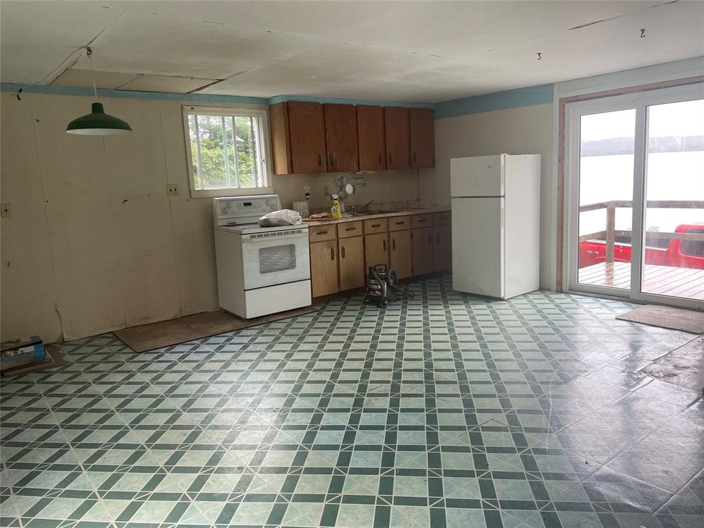 76 MAIN HIGHWAY, BLAKETOWN, Newfoundland, Canada A0B 1C0, ,1 BathroomBathrooms,Residential,For Sale,MAIN HIGHWAY,5746