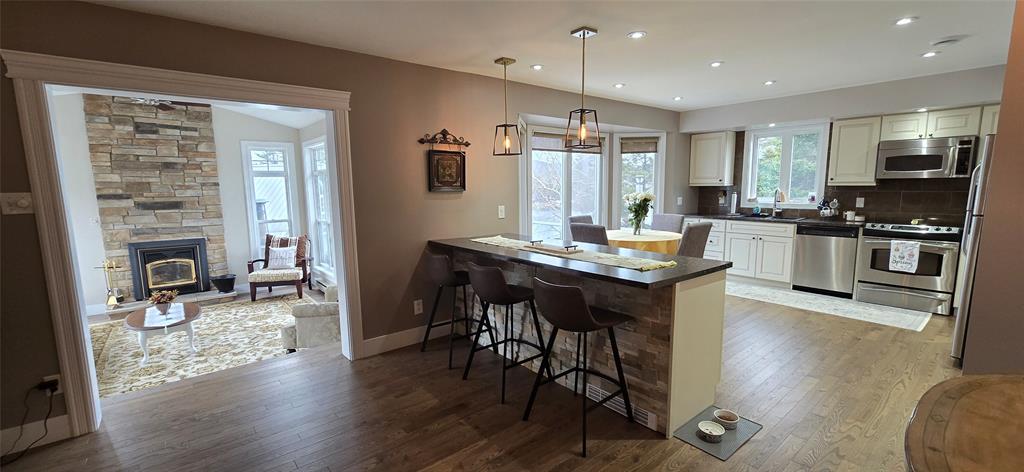 10 BRAKES PLACE, MARYSTOWN, Newfoundland, Canada A0E 2M0, ,3 BathroomsBathrooms,Residential,Reduced,BRAKES PLACE,5749
