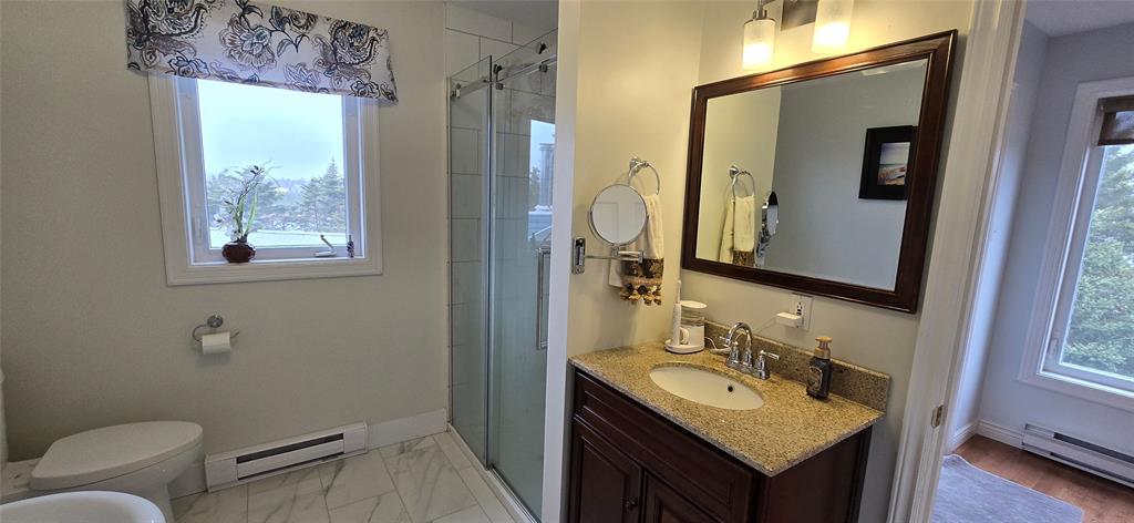10 BRAKES PLACE, MARYSTOWN, Newfoundland, Canada A0E 2M0, ,3 BathroomsBathrooms,Residential,Reduced,BRAKES PLACE,5749