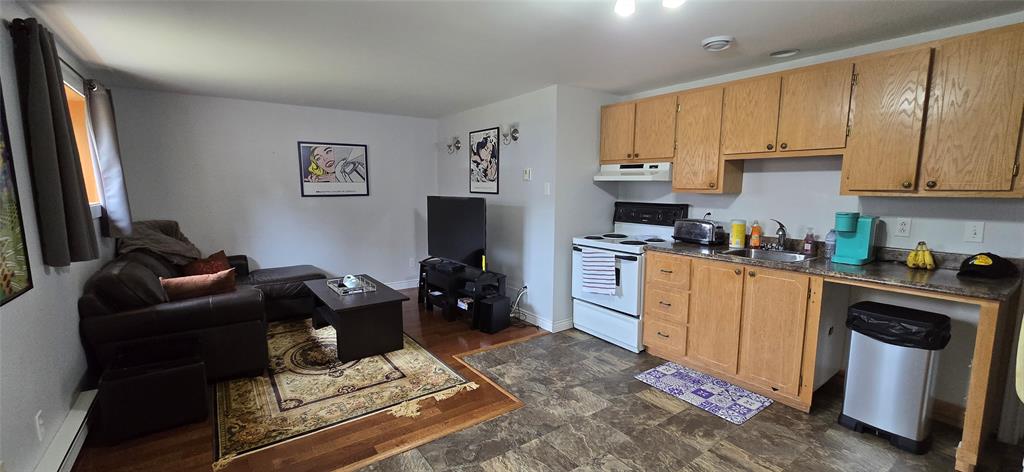 10 BRAKES PLACE, MARYSTOWN, Newfoundland, Canada A0E 2M0, ,3 BathroomsBathrooms,Residential,Reduced,BRAKES PLACE,5749