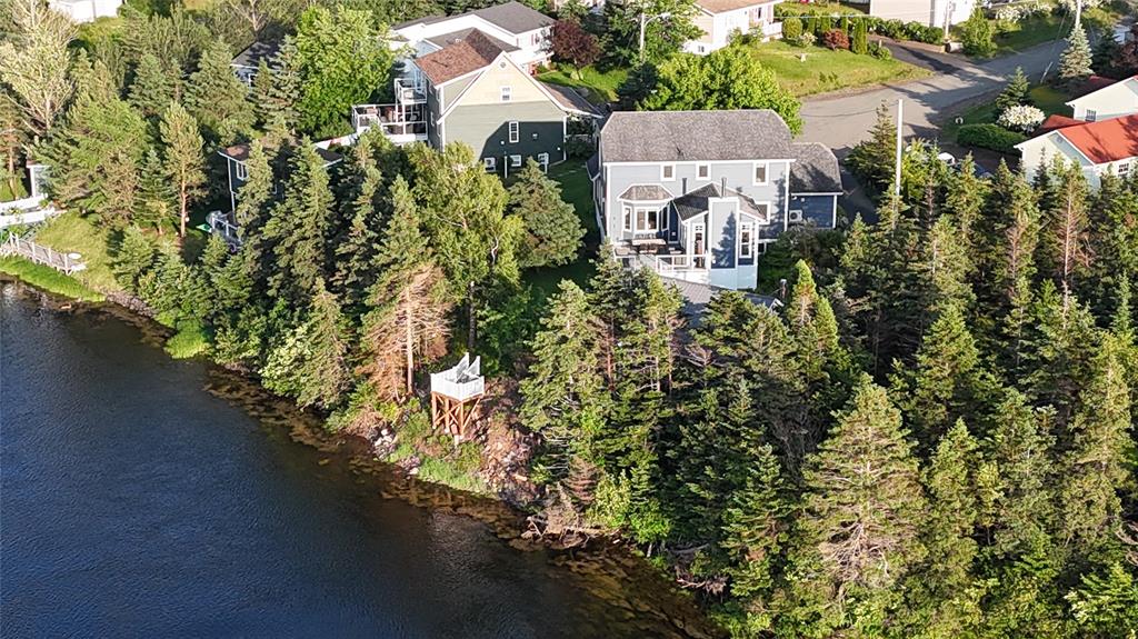 10 BRAKES PLACE, MARYSTOWN, Newfoundland, Canada A0E 2M0, ,3 BathroomsBathrooms,Residential,Reduced,BRAKES PLACE,5749