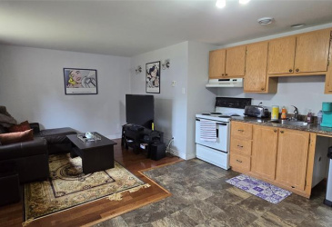 10 BRAKES PLACE, MARYSTOWN, Newfoundland, Canada A0E 2M0, ,3 BathroomsBathrooms,Residential,Reduced,BRAKES PLACE,5749