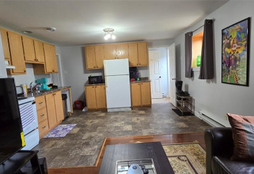 10 BRAKES PLACE, MARYSTOWN, Newfoundland, Canada A0E 2M0, ,3 BathroomsBathrooms,Residential,Reduced,BRAKES PLACE,5749
