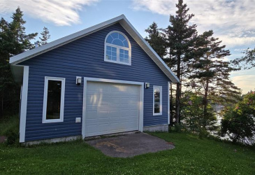 10 BRAKES PLACE, MARYSTOWN, Newfoundland, Canada A0E 2M0, ,3 BathroomsBathrooms,Residential,Reduced,BRAKES PLACE,5749