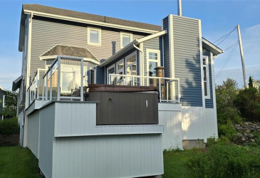 10 BRAKES PLACE, MARYSTOWN, Newfoundland, Canada A0E 2M0, ,3 BathroomsBathrooms,Residential,Reduced,BRAKES PLACE,5749