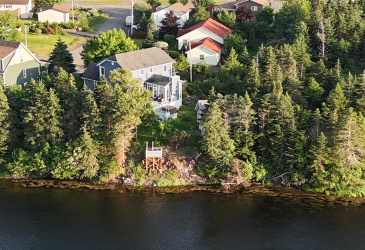 10 BRAKES PLACE, MARYSTOWN, Newfoundland, Canada A0E 2M0, ,3 BathroomsBathrooms,Residential,Reduced,BRAKES PLACE,5749