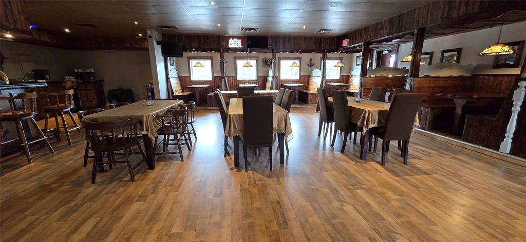 36 QUEEN STREET, MARYSTOWN, Newfoundland, Canada A0E 2M0, ,4 BathroomsBathrooms,Commercial,Reduced,QUEEN STREET,5766