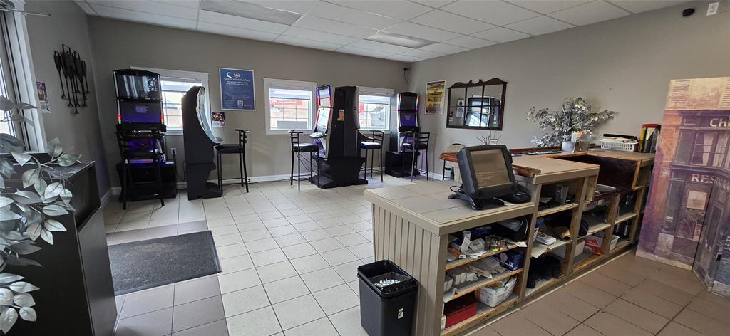 36 QUEEN STREET, MARYSTOWN, Newfoundland, Canada A0E 2M0, ,4 BathroomsBathrooms,Commercial,Reduced,QUEEN STREET,5766