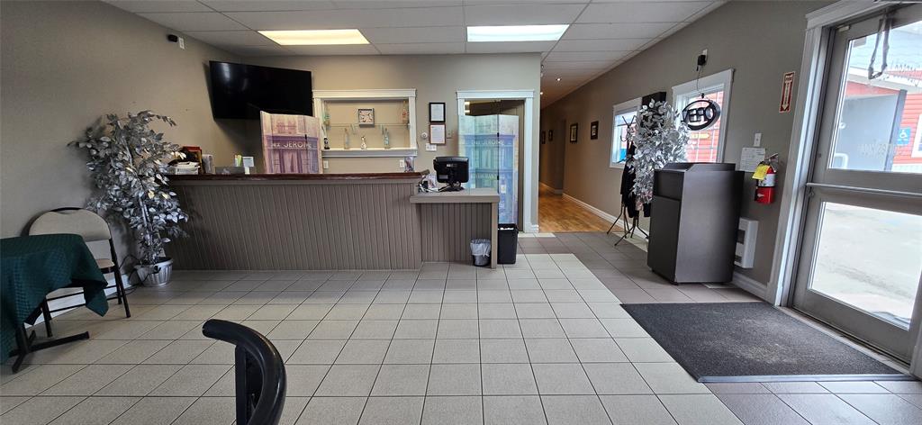 36 QUEEN STREET, MARYSTOWN, Newfoundland, Canada A0E 2M0, ,4 BathroomsBathrooms,Commercial,Reduced,QUEEN STREET,5766