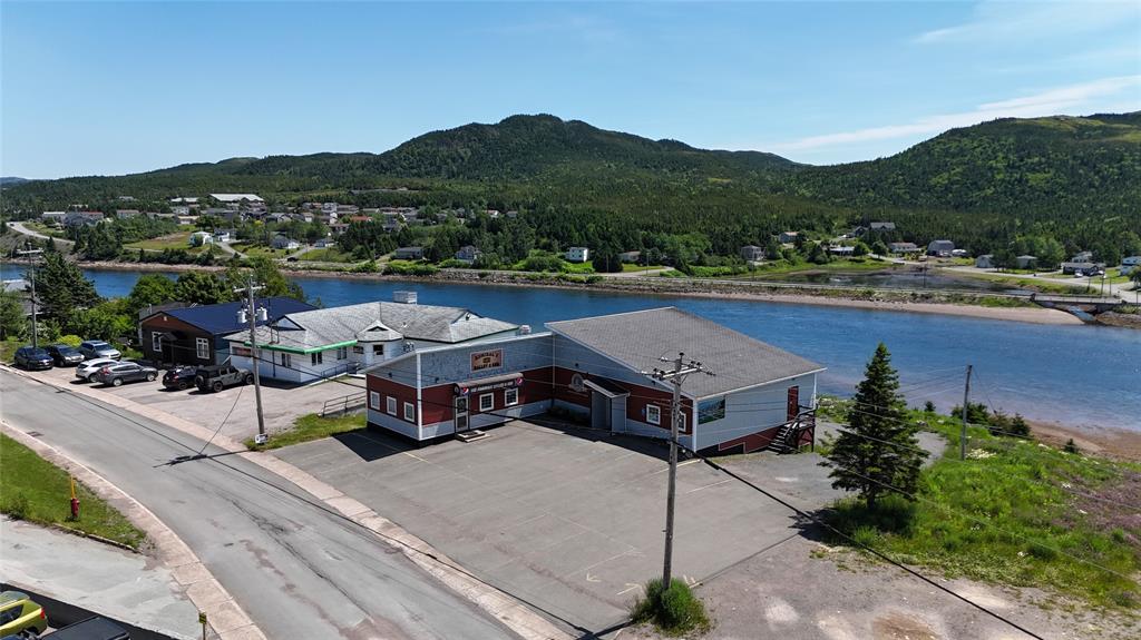 36 QUEEN STREET, MARYSTOWN, Newfoundland, Canada A0E 2M0, ,4 BathroomsBathrooms,Commercial,Reduced,QUEEN STREET,5766