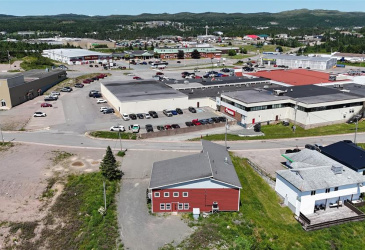 36 QUEEN STREET, MARYSTOWN, Newfoundland, Canada A0E 2M0, ,4 BathroomsBathrooms,Commercial,Reduced,QUEEN STREET,5766