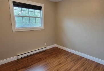 435 CRESTON BOULEVARD, MARYSTOWN, Newfoundland, Canada A0E 2M0, ,2 BathroomsBathrooms,Residential,Reduced,CRESTON BOULEVARD,5781