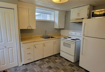 435 CRESTON BOULEVARD, MARYSTOWN, Newfoundland, Canada A0E 2M0, ,2 BathroomsBathrooms,Residential,Reduced,CRESTON BOULEVARD,5781