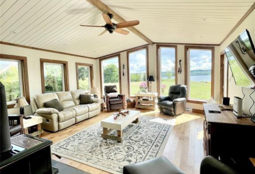35-37 GARRETTS ROAD, CLARENVILLE, Newfoundland, Canada A0C 2G0, ,2 BathroomsBathrooms,Residential,For Sale,GARRETTS ROAD,5787