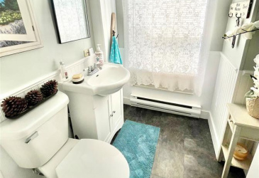 35-37 GARRETTS ROAD, CLARENVILLE, Newfoundland, Canada A0C 2G0, ,2 BathroomsBathrooms,Residential,For Sale,GARRETTS ROAD,5787