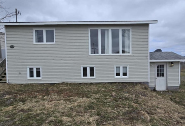 36 GREENWOOD STREET W, MARYSTOWN, Newfoundland, Canada A0E 1K0, ,2 BathroomsBathrooms,Residential,Reduced,GREENWOOD STREET W,5789