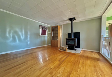 9 TRINITY DRIVE, MILTON, Newfoundland, Canada A5A 0L5, ,1 BathroomBathrooms,Residential,Sale Pending,TRINITY DRIVE,5806